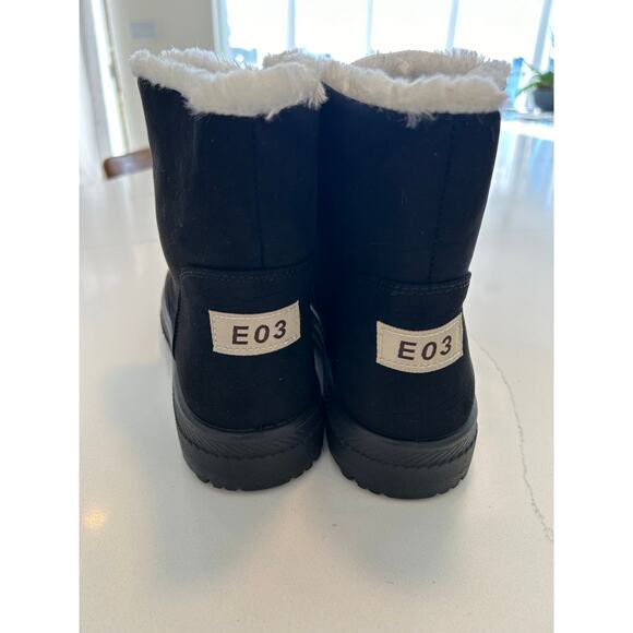 Dadawen Women’s Brown Faux Suede Fur Lined Ankle Snow Boots | Size 10 (42) - Picture 3 of 7